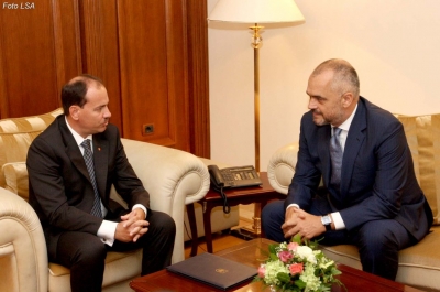 Rama me formim nën mesatar/ Ish-Presidenti Nishani zbulon bisedat me Kryeministrin