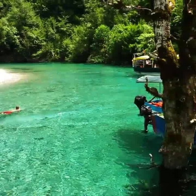 Lumi i Shalës, kjo mrekulli natyrore që po mahnit turistët