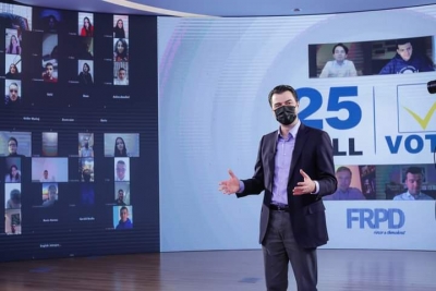 “Në 25 Prill bashkohuni rreth liderit të vetëm evropian në Shqipëri, Lulzim Bashës”/ Kryetari i PD publikon mesazhin e kreut të të rinjve në PPE: Koha të tregoni vendosmëri