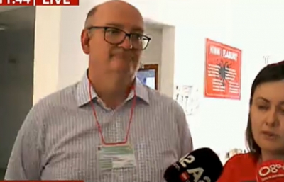 Ambasadori britanik e pranon: Situatë e pazakontë