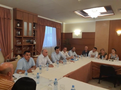 FOTO/ Basha nuk pushon as të dielën, pas Kamzës, vijon takimet edhe në Vorë