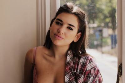 Dua Lipa, tradhtoi apo e tradhtuan?!