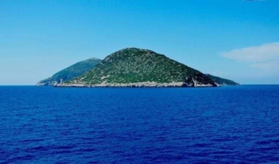 Postimi i fortë i ish-deputetit: A e ka shitur qeveria ishullin e Sazanit?