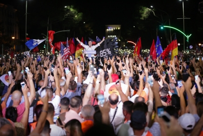 “Nuk mban më ujë pilafi”/ Paralajmërimi i gazetarit: Opozita rikthehen fuqishëm