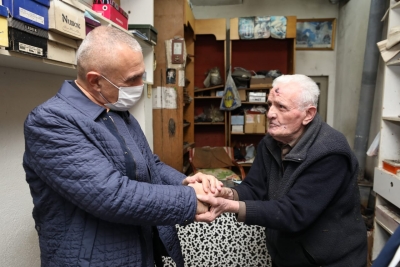 “Udhëheqësit e vërtetë i dalin për Zot, Atdheut”, Meta mesazh për ‘kuislingët’: Na këndojnë pushkët nëpër kulla