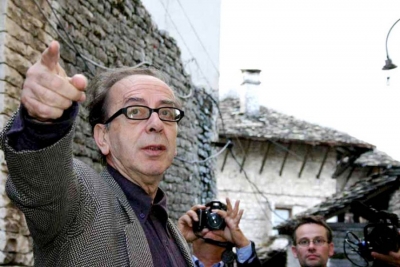 'Le Monde' u sugjeron lexuesve: Ismail Kadare, ndër 100 shkrimtarët më të mirë