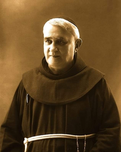 “Tradhtarët na lanë pa Atdhe”, Meta kujton poetin e shquar e ‘shigjeton’ politikën: Fishta fshikulloi politikanët mercenarë që…