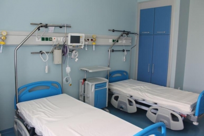 Ulja e kapaciteteve të kirurgjisë, “shtyrje” e pacientëve drejt privatit!