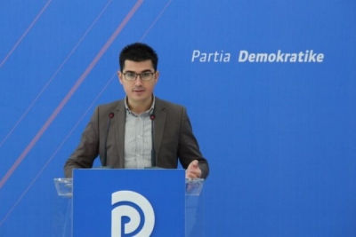 Topollaj: Velaj e prishi Teatrin me e-mail. Ja se si u manipulua mbledhja e Këshillit Bashkiak