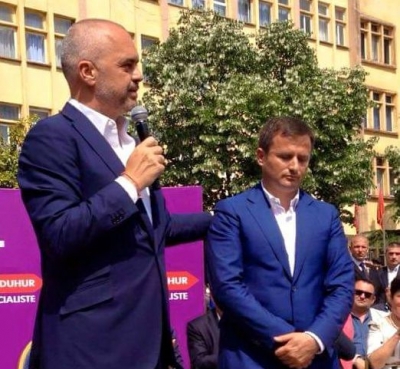 Infektohet kryebashkiaku/Denoncimi: Do vinte në takim..