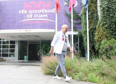 “Jep dorëheqjen”/ Edhe socialistët kërkojnë largimin e Ramës