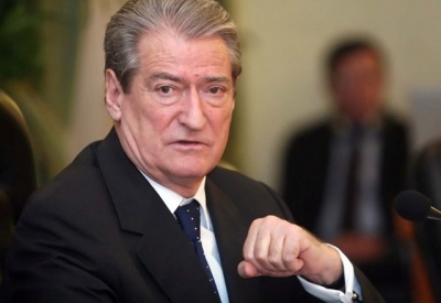 Berisha publikon videon: Shikoni si e qëllojnë studentin, horrat e Edvinit!