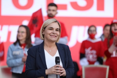 Kryemadhi nga Korça: Jo ‘Rama ik’, por Shqipëria e para, duhet t’i japim dorën njëri-tjetrit dhe të ftojmë njerëzit për të votuar