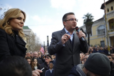 ‘Maskarada e 30 qershorit’, Luan Rama nxjerr deklaratën e zyrtarit të huaj dhe paralajmëron: Qeveria duhet të heqë dorë nga…