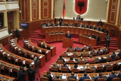 Rama dhe Ruçi kërkojnë të kthejnë parlamentin në `normalitet`, por ja plani i opozitës!