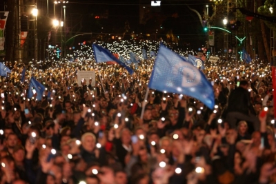 Al Jazeera sjell FOTOT: Shqipëria proteston kundër eksodit të të rinjve