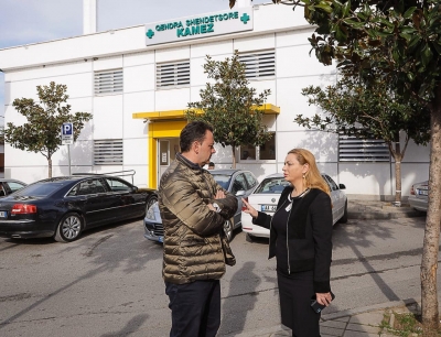 Albana Vokshi nxjerr shifrat: Po testohen pak të dyshuar. Nuk respektohet kërkesa e OBSH