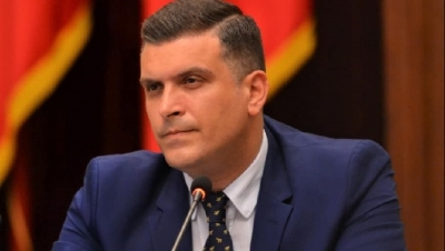 Tedi Blushi i përgjigjet Spiropalit: Fevziu nuk ka faj që fton në studio të Çmendurën E