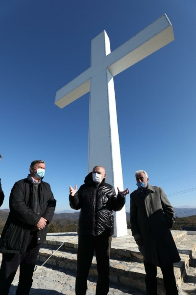 Meta në Kishën e Spiten Prullit: Me besimin në Zot dhe në të ardhmen europiane, shqiptarët nuk do dorëzohen kurrë