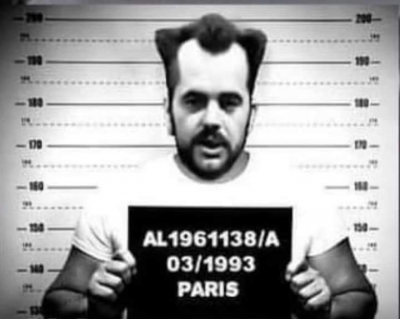 Berisha:Edvin Hajduti rrethon me narkopolici koleksionistin Gjergji Thimio, i cili beri publike numrin e Edvinit ne burgun Parisit si trafikant ikonash. Paralajmeroj Edvin Hajdutin se ...