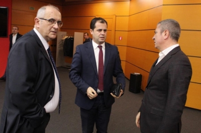 Vasili-Gjiknurit: Keni 5 orë dhe nuk jepni asnjë arsye pse e refuzoni propozimin e opozitës