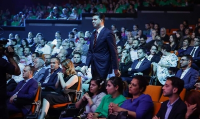 Kombi ynë ndodhet në udhëkryq!