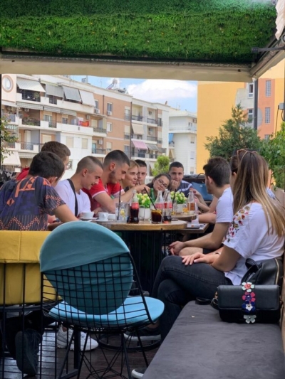 Jo në plazh!”Zbulohen” takimet e Kryemadhit.