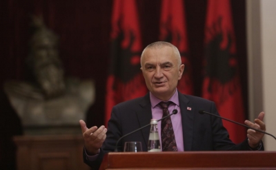 “Me paratë e sakrificave tuaja shteti do paguajë 10 mijë patronazhistë”,- Mesazhi i presidentit Meta: Pagesat e pensioneve jo vetëm nuk u rritën por…