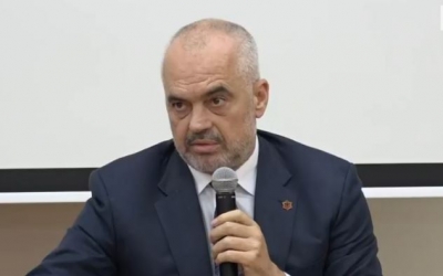 Rama me 5 mijë karrike në Vlorë!