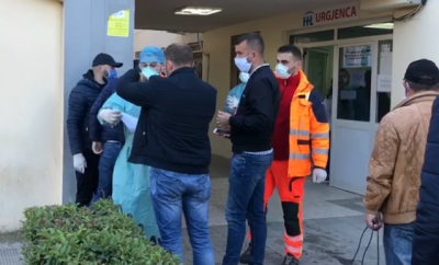 Shpërblimi simbolik për urgjencat e spitaleve rajonale, reagon PD Lezhë: Rama mashtroi publikisht mjekët. Protesta e bluzave të bardha…