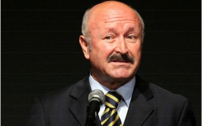 Aktiviteti në Presidencë/ Bujar Kapexhiu në krah të Metës: Në një sallë të mbyllur thuren intriga, urojmë që…