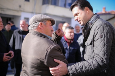 Banorët në ‘qiell të hapur’ pas tërmetit tragjik, Basha ngre zërin i revoltuar: Rama po lyp në Evropë, por s’i jep kush lekë, sepse..