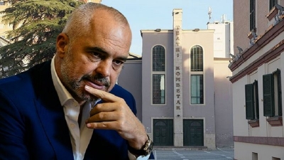 'Teatrin e shembi Edi Rama dhe akush tjetër'
