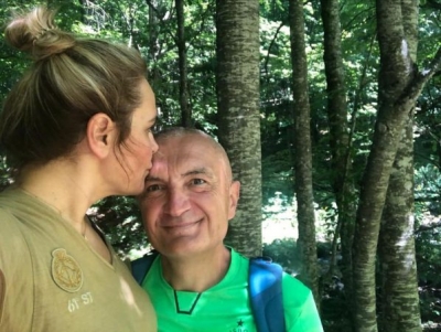 Kryemadhi i uron ditëlindjen Metës: Dashuria e jetës sime, të dua si adoleshente!