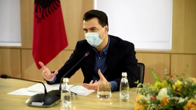 Kryetari i PD-së Lulzim Basha bashkëbisedim me të rinjtë