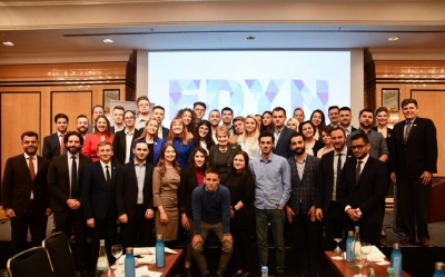 Përkujtimi i 30 vjetorit të rënies së Berlinit, Juela Hamati përfaqëson PD në Berlin: Rinia nuk ndërton mure, por i rrëzon ato