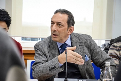 Dalje në det/ Ministri kosovar kërkon t'i plotësojë ëndrrën shekullore Serbisë