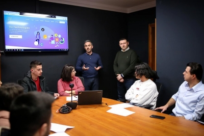 ‘Po të dëgjoj’/ Basha: Potenciali i të rinjve të mbush me besim