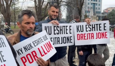 Protesta, banorët e Postribës: Hiqni guroret, po pimë ujë të pisët