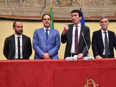 Qeveri e re në Itali, PD koalicion me Pesë Yjet