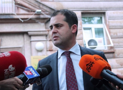 Bylykbashi përgënjeshtron KQZ dhe Policinë: Urdhrat për të ndaluar aktivitetin e opozitës në media dhe në protesta janë në shkelje të ligjit