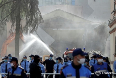 Zëri i Amerikës:Reagime të forta kundër shembjes së Teatrit Kombëtar