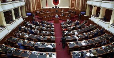 Kuvendi miraton ndryshimet kushtetuese me 106 vota pro