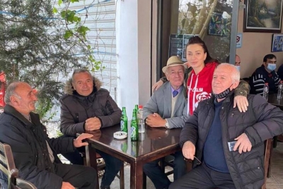 Elona Guri takon pensionistët: Rilindja i braktisi ata dhe të gjitha shtresat e shoqërisë