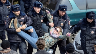 Arrestimet në Rusi, reagojnë BE dhe aktivistë për të drejtat e njeriut