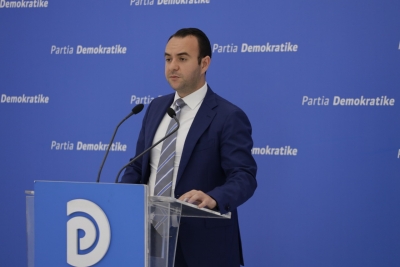 "Shqipëria nuk lufton dot korrupsionin as sa Zimbabve. Klodian Mërtiri, njeriu i Ramës tek inceneratori i Tiranës, në kërkim ndërkombëtar për korrupsion, qeveria shqiptare vazhdon ta paguajë miliona euro"