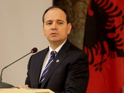 Paralajmërimi i ish-presidentit: Vendi në pikën kritike, mund të ketë përplasje të rrezikshme