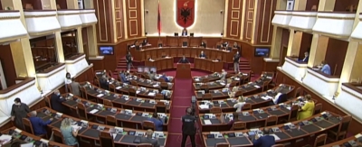 Skandal në Kuvend.Deputetët:Janë falsifikuar firmat për ndryshimin e Kushtetutës