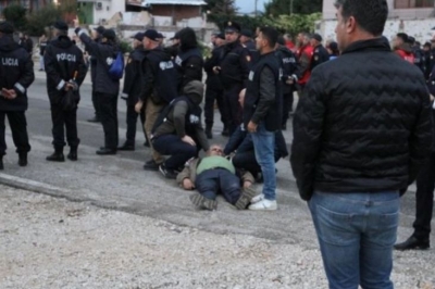 Del raporti i Avokatit të Popullit për ngjarjet në Astir: Dhunë edhe ndaj pleqve, grave e fëmijëve