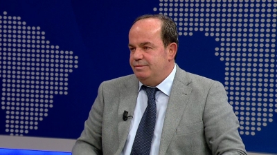 ‘Nuk kemi shtet, s’ka institucione’/ Juristi i njohur: Ndryshimet kushtetuese, vetëm me konsultim publik